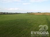 Prodej stavebních pozemků (6736 m), Pardubice Nemošice (okr. Pardubice), cena 2250 CZK / m2, nabízí 