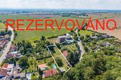 Prodej stavebního pozemku 1 775 m, Holice, cena cena v RK, nabízí 